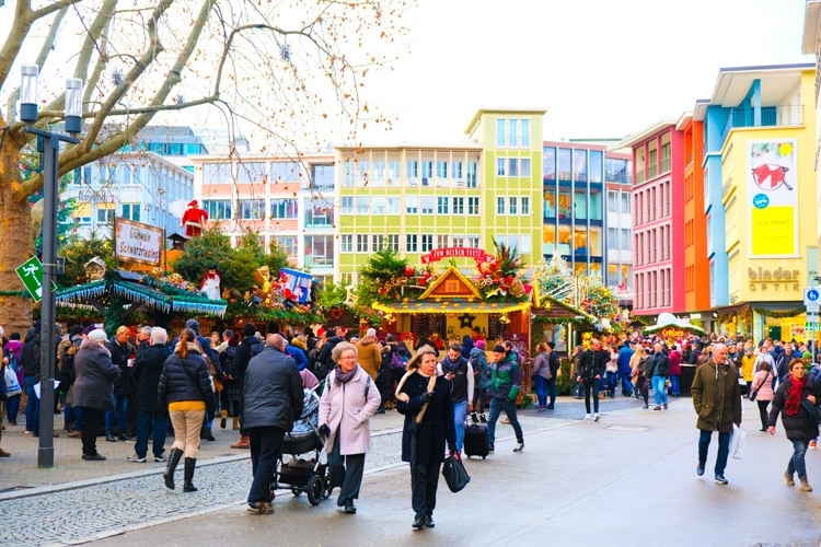 colorful markets with colorful buildings as a backdrop