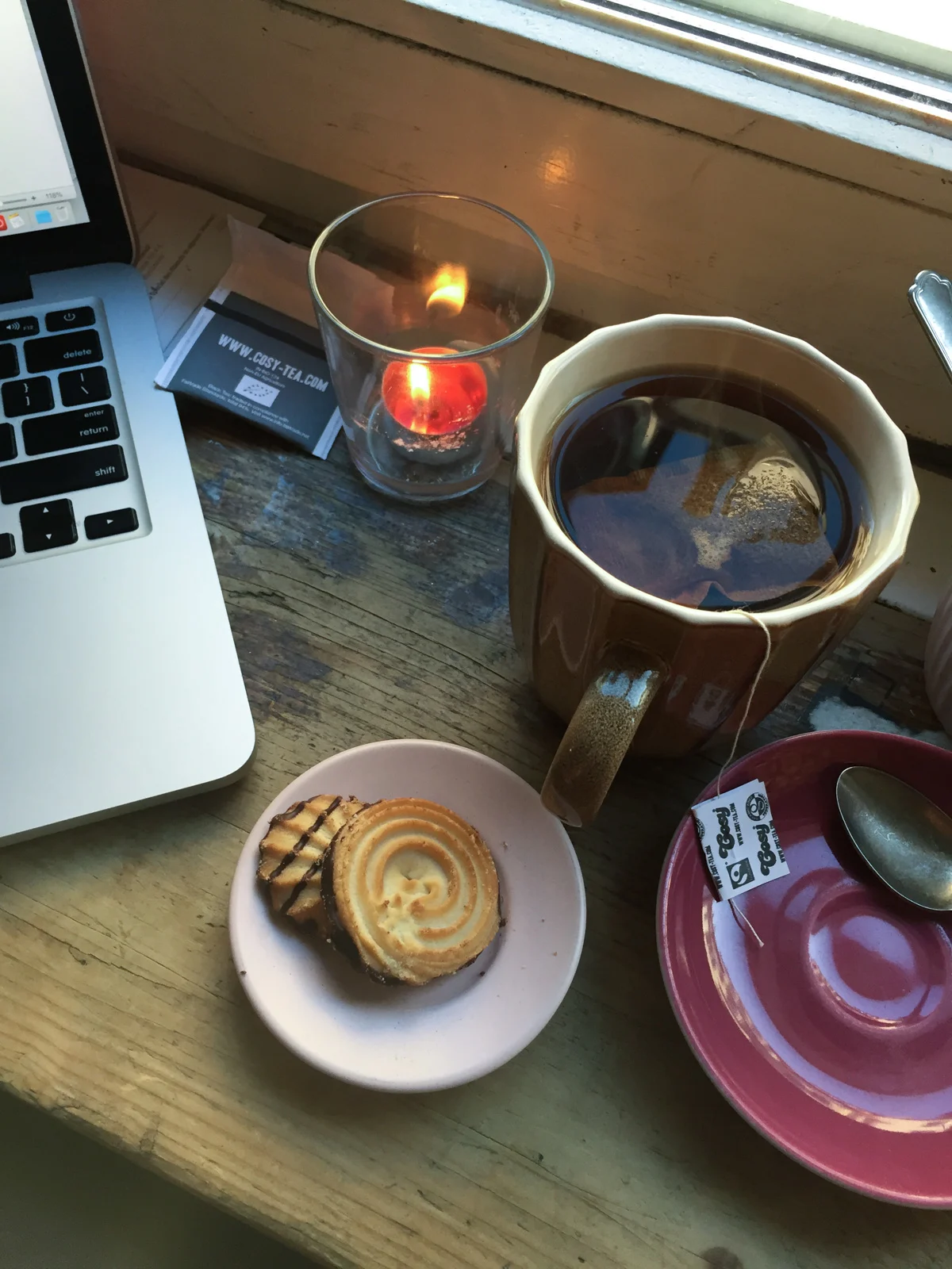 tea in a cafe