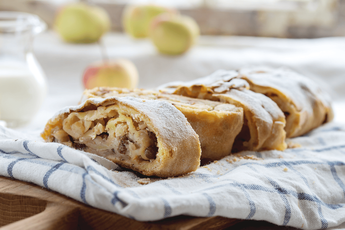 Apple Strudel 