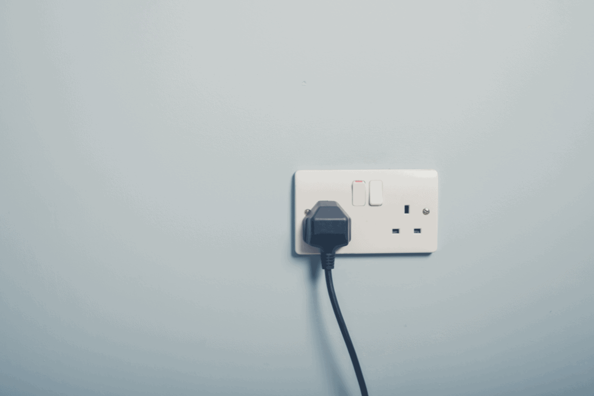UK wall outlet