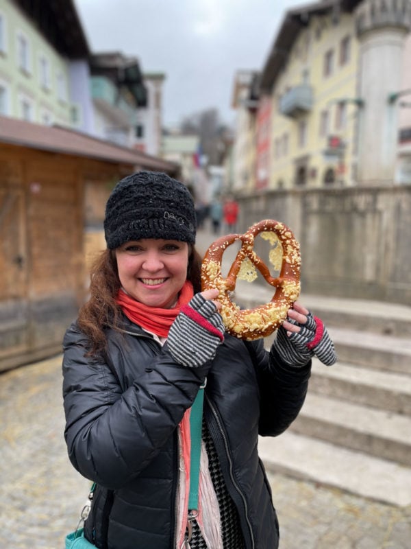 pretzel with cheese