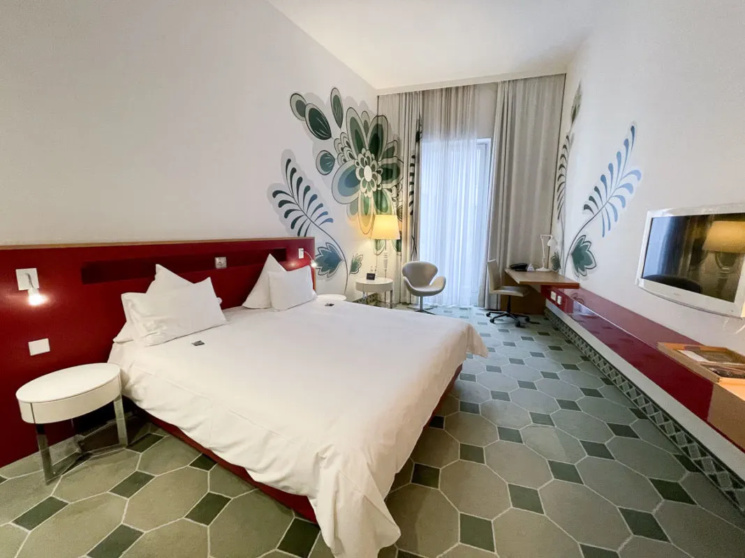 hotel room