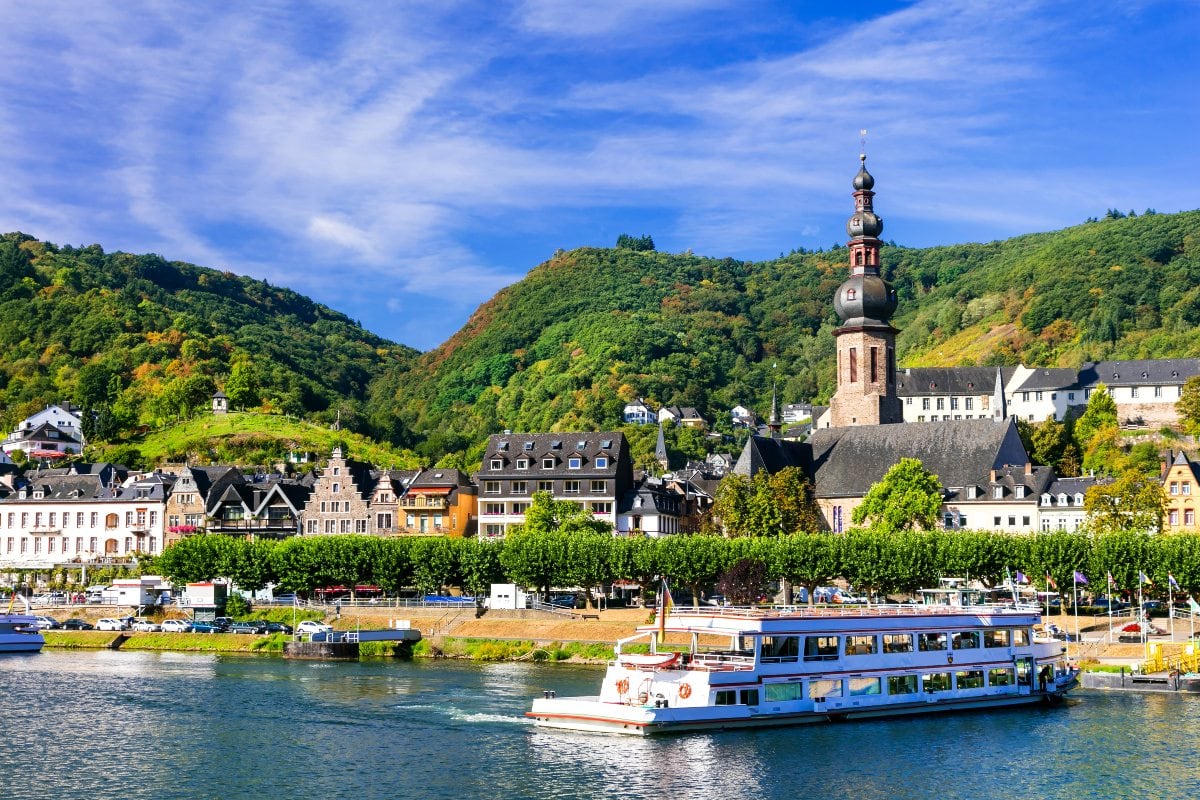 Cochem boat and old town