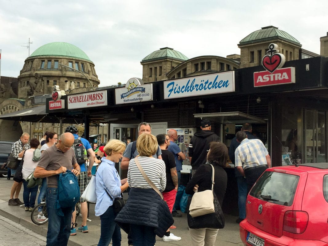 line for Fischbrötchen