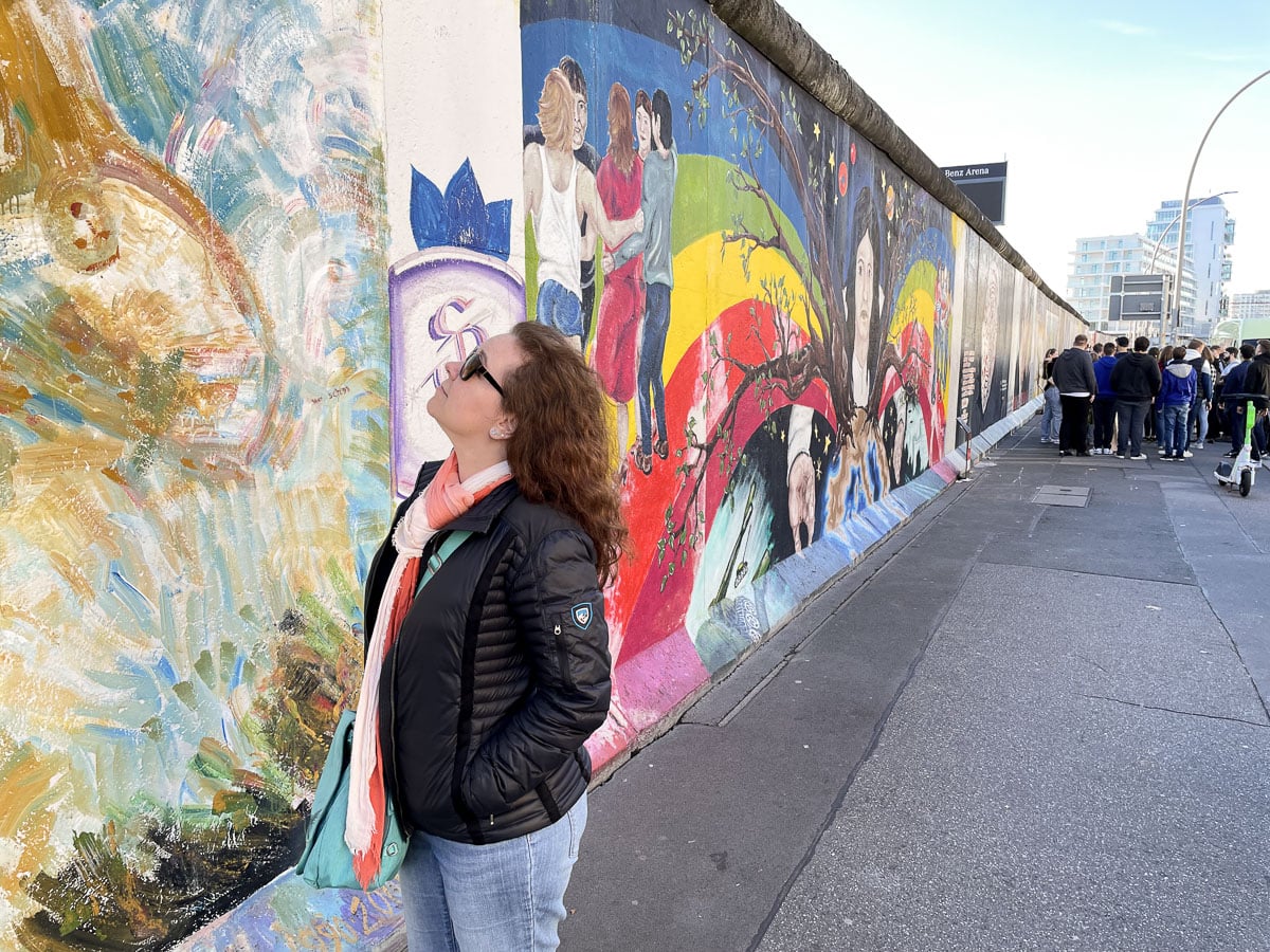 Cate at the Berlin Wall